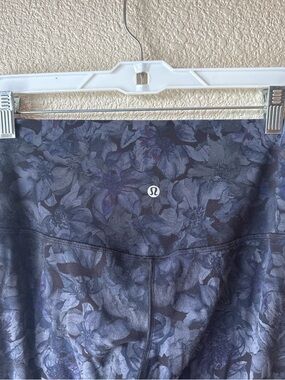 Lululemon Align Pant 28"
Nightfall Blossom Multi Align Pant Full 28 Nulu Size 12